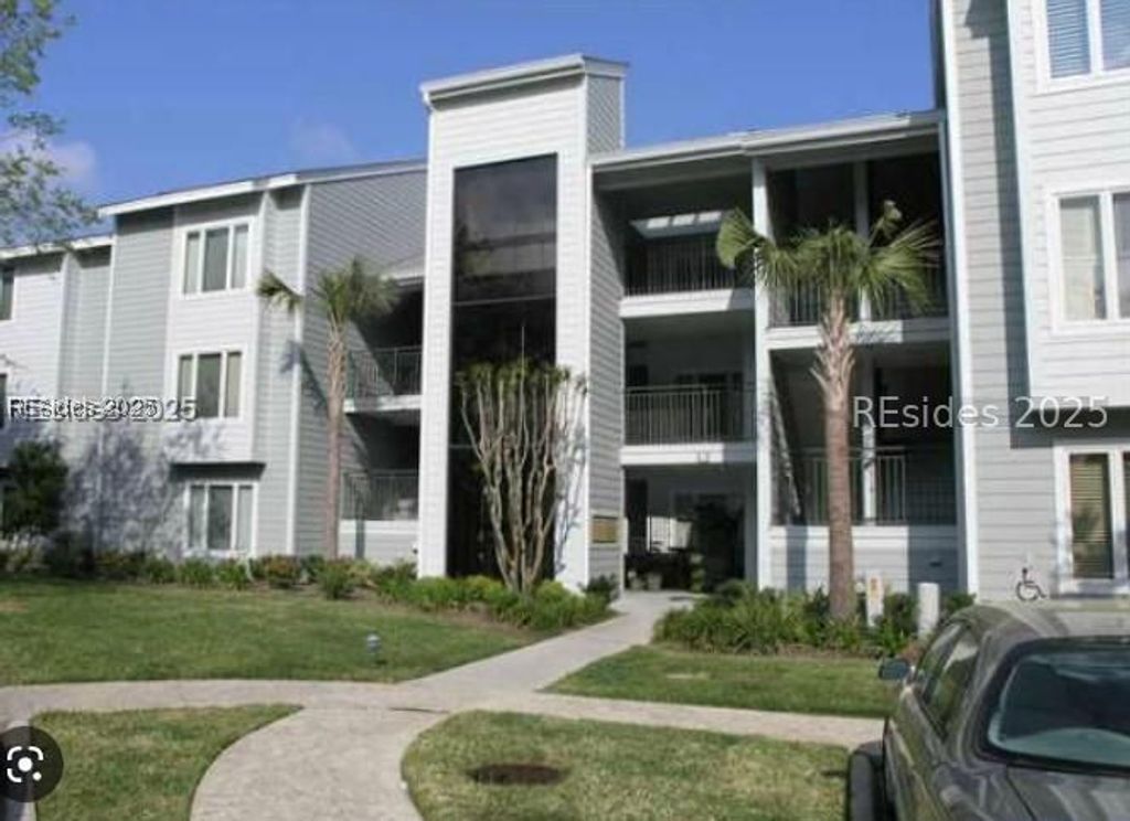 71 Skull Creek Dr Apt D102, Hilton Head Island, SC 29926