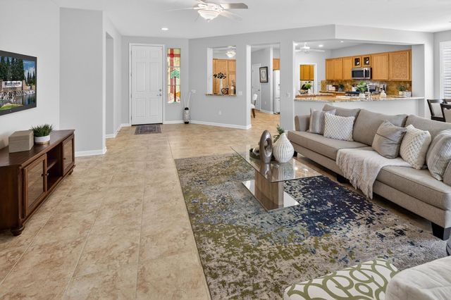 354 Daylily Ln, Lincoln, CA 95648