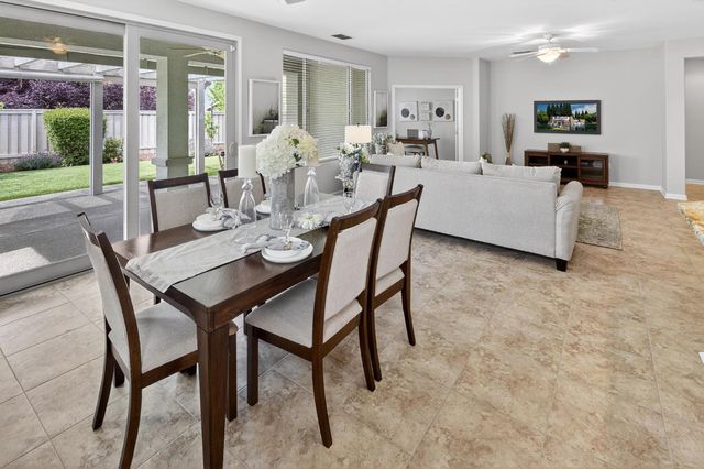 354 Daylily Ln, Lincoln, CA 95648