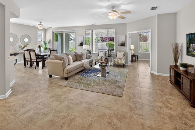 354 Daylily Ln, Lincoln, CA 95648