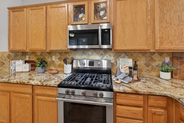 354 Daylily Ln, Lincoln, CA 95648