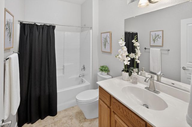 354 Daylily Ln, Lincoln, CA 95648