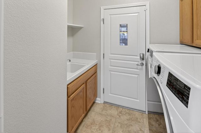 354 Daylily Ln, Lincoln, CA 95648