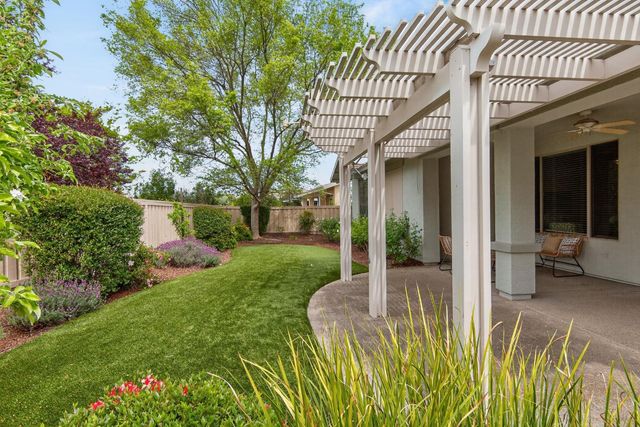 354 Daylily Ln, Lincoln, CA 95648