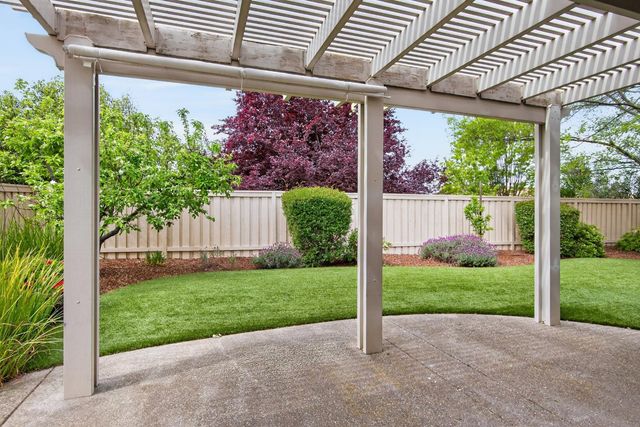 354 Daylily Ln, Lincoln, CA 95648