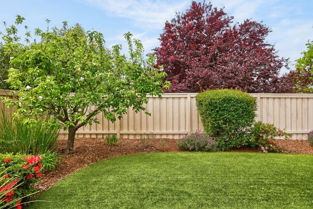 354 Daylily Ln, Lincoln, CA 95648