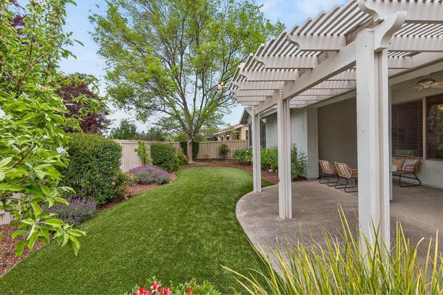 354 Daylily Ln, Lincoln, CA 95648