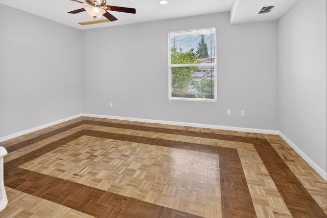 354 Daylily Ln, Lincoln, CA 95648