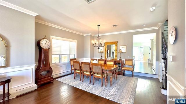 330 8th Street 1, Palisades Park, NJ 07650
