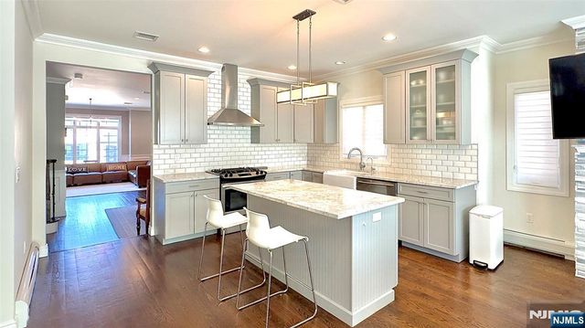 330 8th Street 1, Palisades Park, NJ 07650
