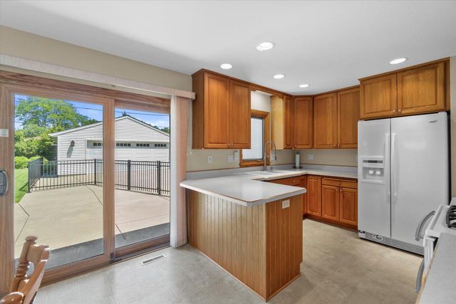 2604 E Dale AVENUE, Cudahy, WI 53110