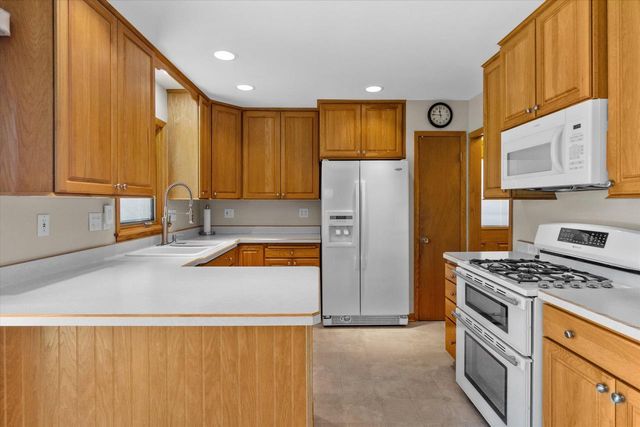 2604 E Dale AVENUE, Cudahy, WI 53110