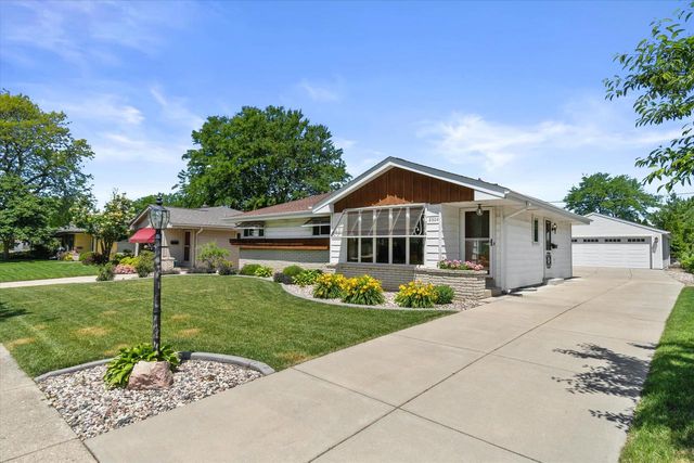 2604 E Dale AVENUE, Cudahy, WI 53110