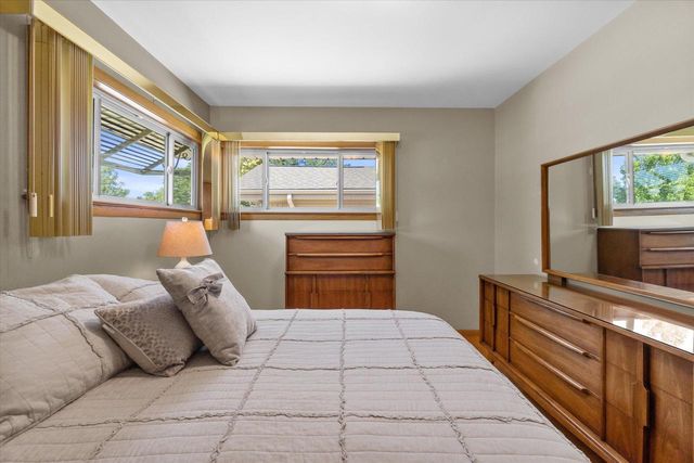 2604 E Dale AVENUE, Cudahy, WI 53110
