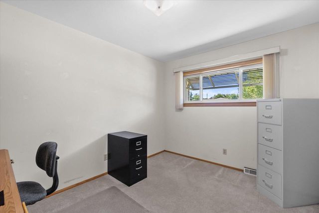 2604 E Dale AVENUE, Cudahy, WI 53110