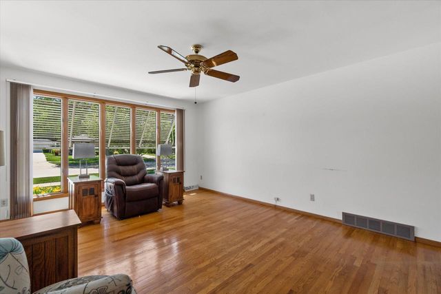 2604 E Dale AVENUE, Cudahy, WI 53110