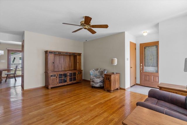 2604 E Dale AVENUE, Cudahy, WI 53110