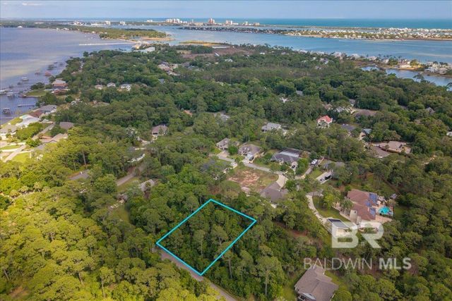 16505 North Shore Lane, Pensacola, FL 32507