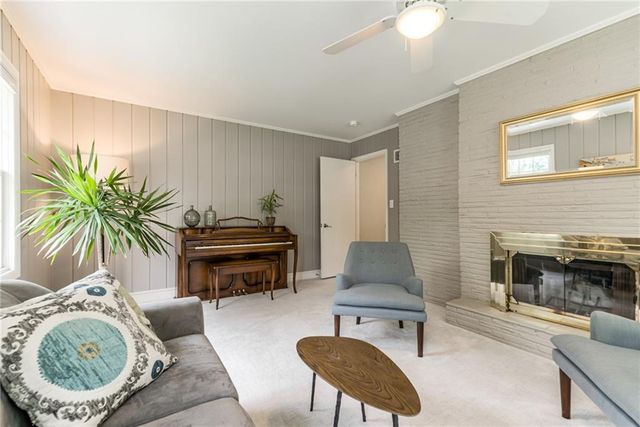 3901 W 57th Terrace, Fairway, KS 66205