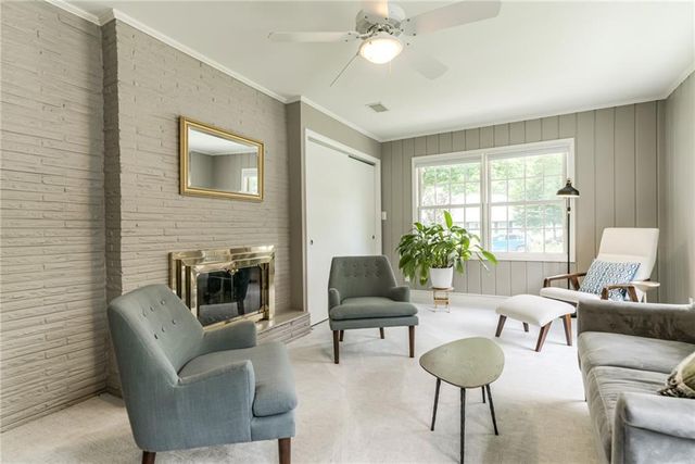 3901 W 57th Terrace, Fairway, KS 66205
