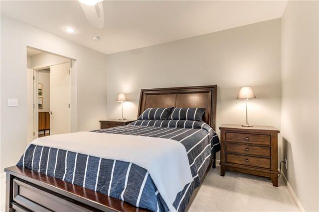 3901 W 57th Terrace, Fairway, KS 66205
