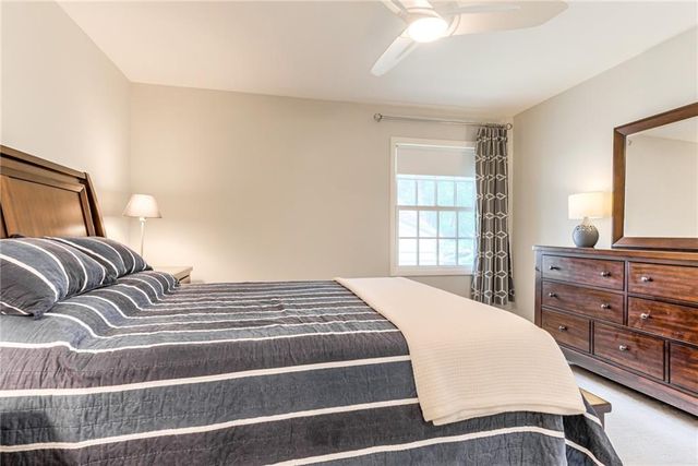 3901 W 57th Terrace, Fairway, KS 66205