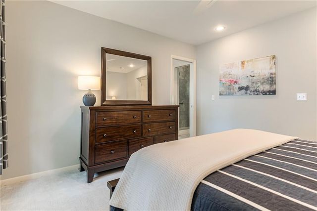 3901 W 57th Terrace, Fairway, KS 66205