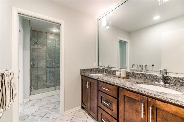 3901 W 57th Terrace, Fairway, KS 66205