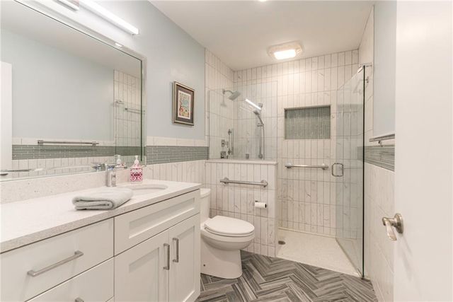 3901 W 57th Terrace, Fairway, KS 66205