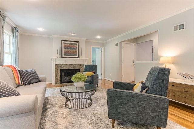 3901 W 57th Terrace, Fairway, KS 66205