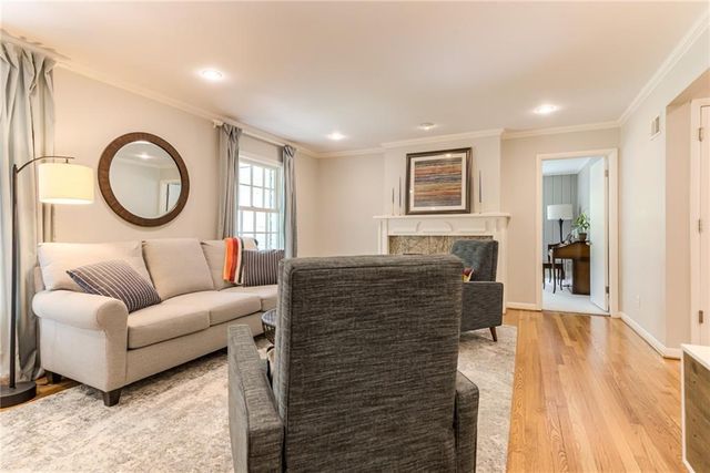 3901 W 57th Terrace, Fairway, KS 66205