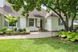 3901 W 57th Terrace, Fairway, KS 66205