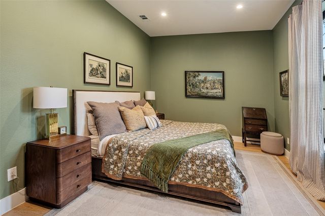 1220 Haines Avenue, Dallas, TX 75208