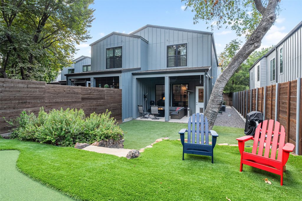1220 Haines Avenue, Dallas, TX 75208