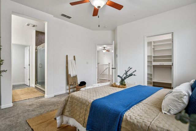 939 Dixieanne Ave, Sacramento, CA 95815