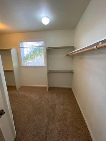 379 John Kamps Way, Ripon, CA 95366