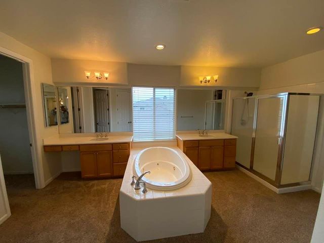379 John Kamps Way, Ripon, CA 95366