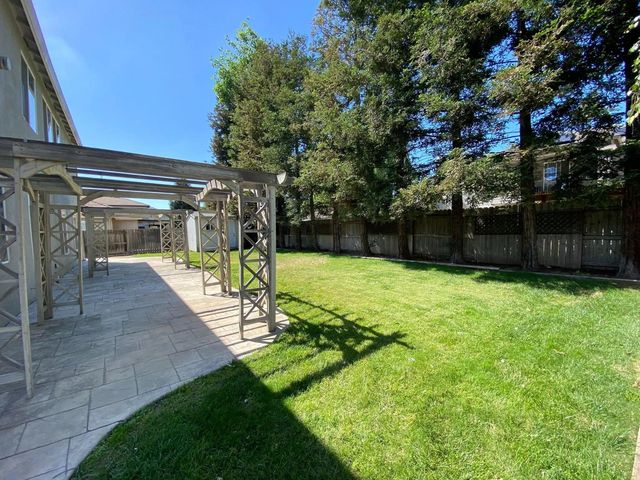 379 John Kamps Way, Ripon, CA 95366