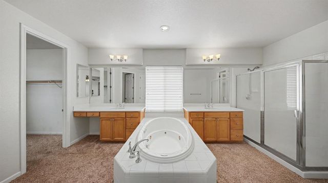 379 John Kamps Way, Ripon, CA 95366