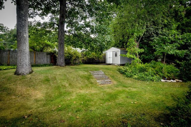 12 Patony Rd, Framingham, MA 01701