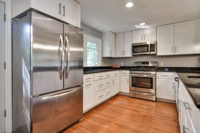 12 Patony Rd, Framingham, MA 01701