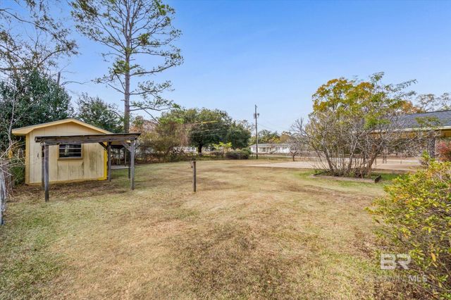 605 N Day Avenue, Bay Minette, AL 36507