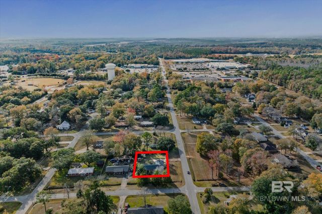 605 N Day Avenue, Bay Minette, AL 36507