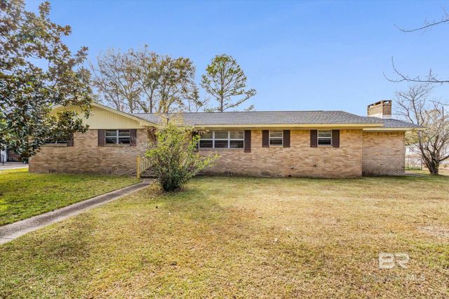 605 N Day Avenue, Bay Minette, AL 36507
