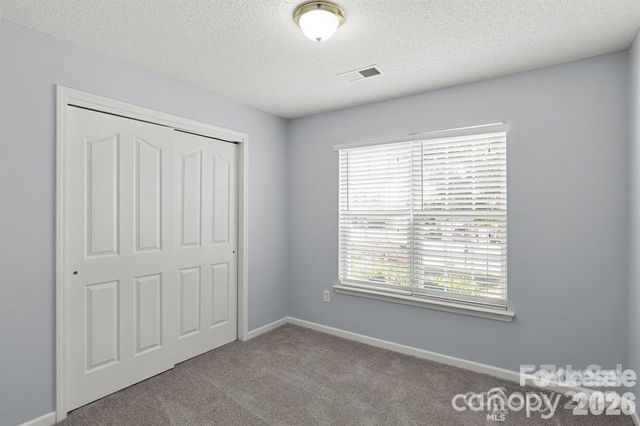 6828 Ayrshire Glen Place, Charlotte, NC 28273