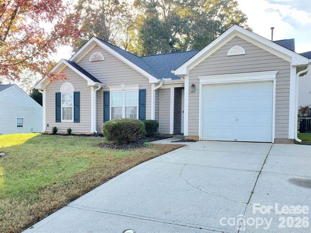6828 Ayrshire Glen Place, Charlotte, NC 28273
