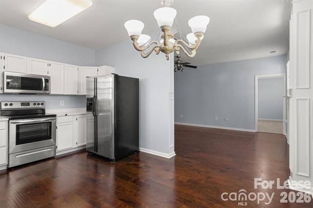 6828 Ayrshire Glen Place, Charlotte, NC 28273