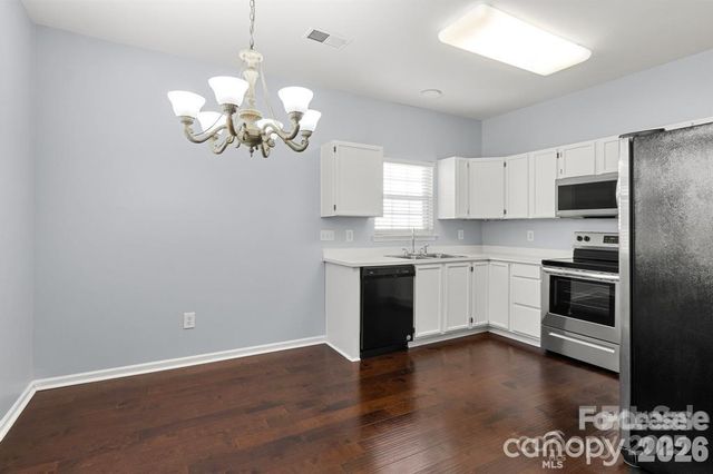 6828 Ayrshire Glen Place, Charlotte, NC 28273
