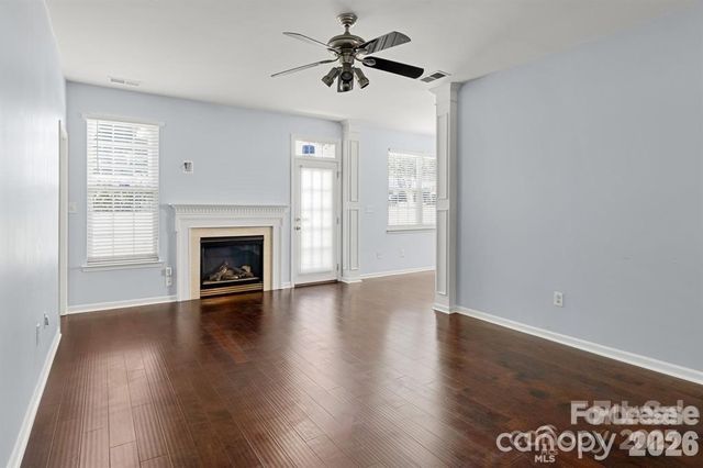 6828 Ayrshire Glen Place, Charlotte, NC 28273