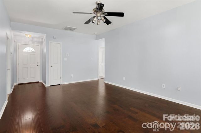 6828 Ayrshire Glen Place, Charlotte, NC 28273